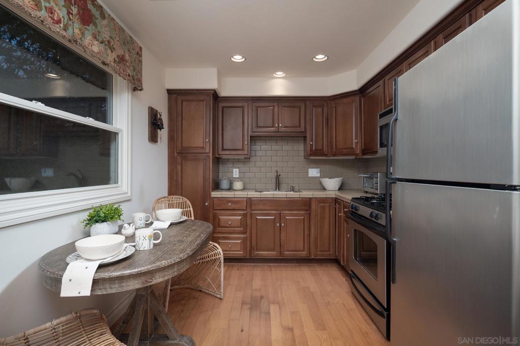 6155 Avenida Cuatro Vientos