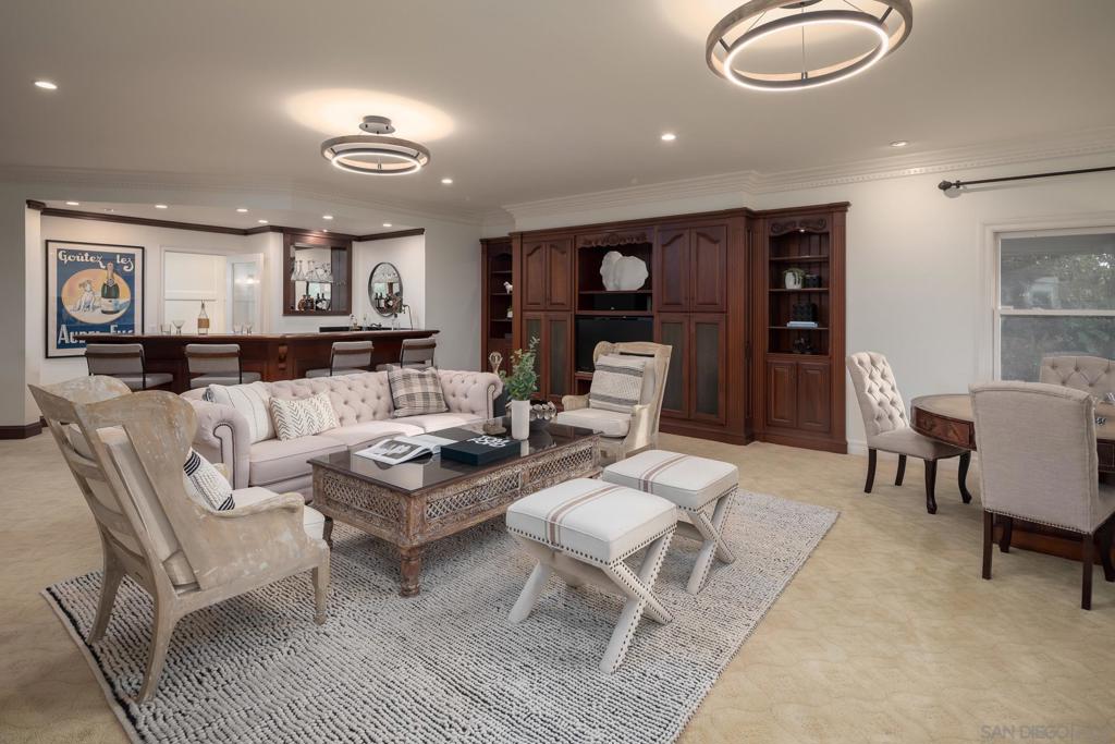 6155 Avenida Cuatro Vientos