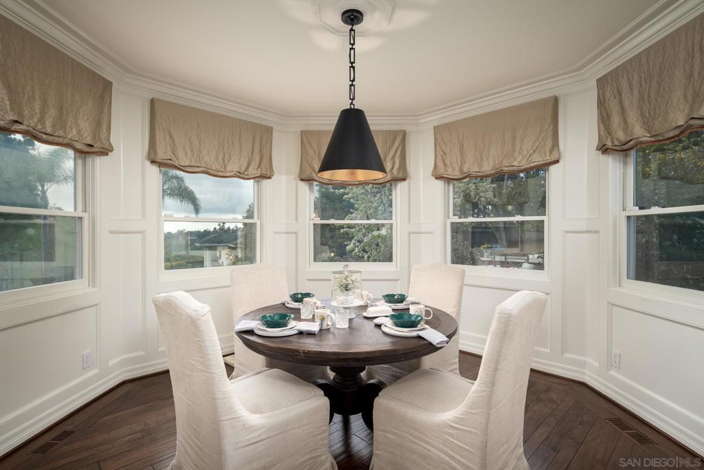 6155 Avenida Cuatro Vientos