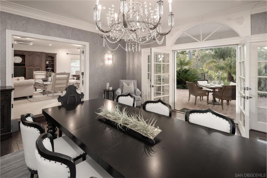 6155 Avenida Cuatro Vientos