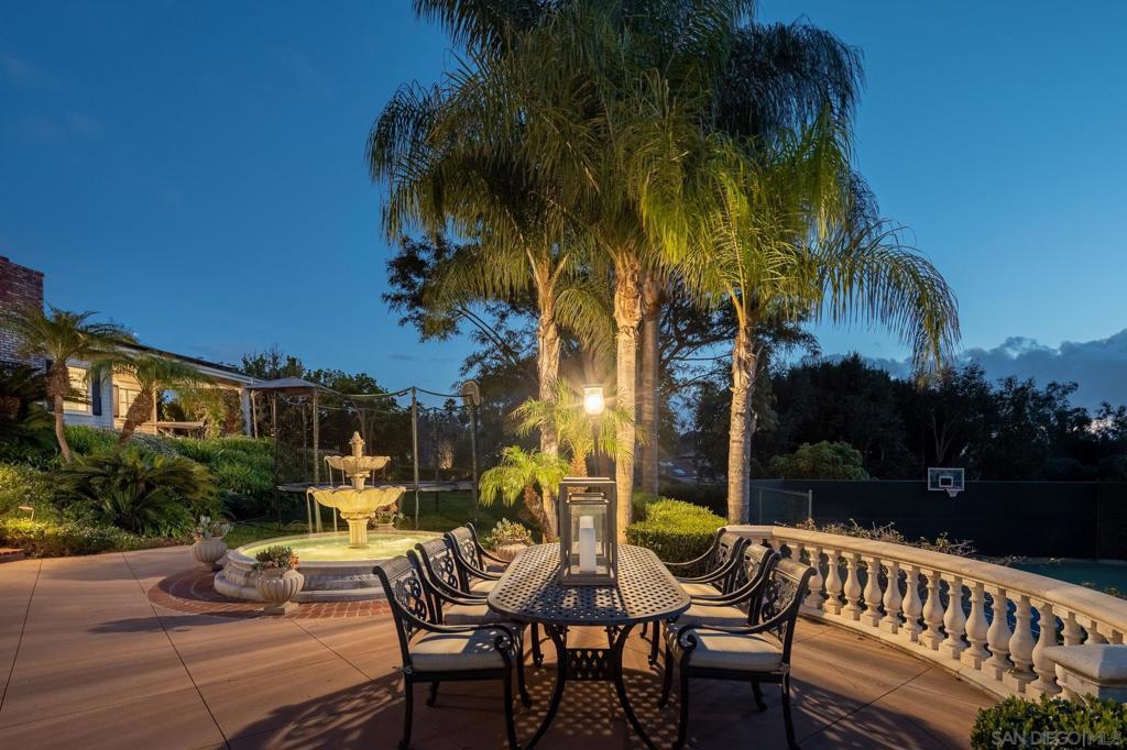 6155 Avenida Cuatro Vientos