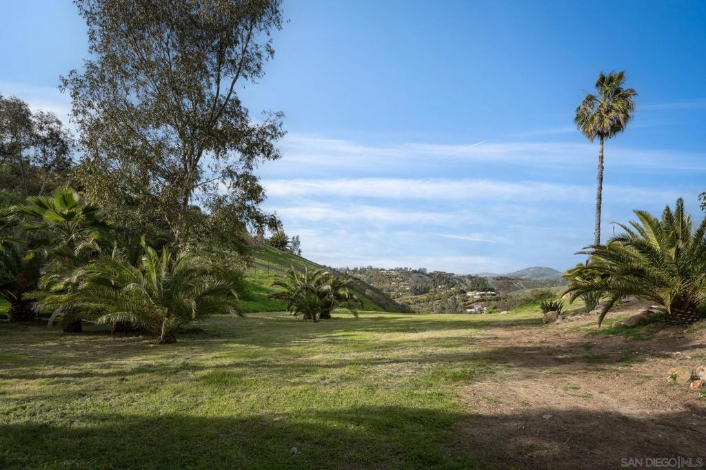 6155 Avenida Cuatro Vientos