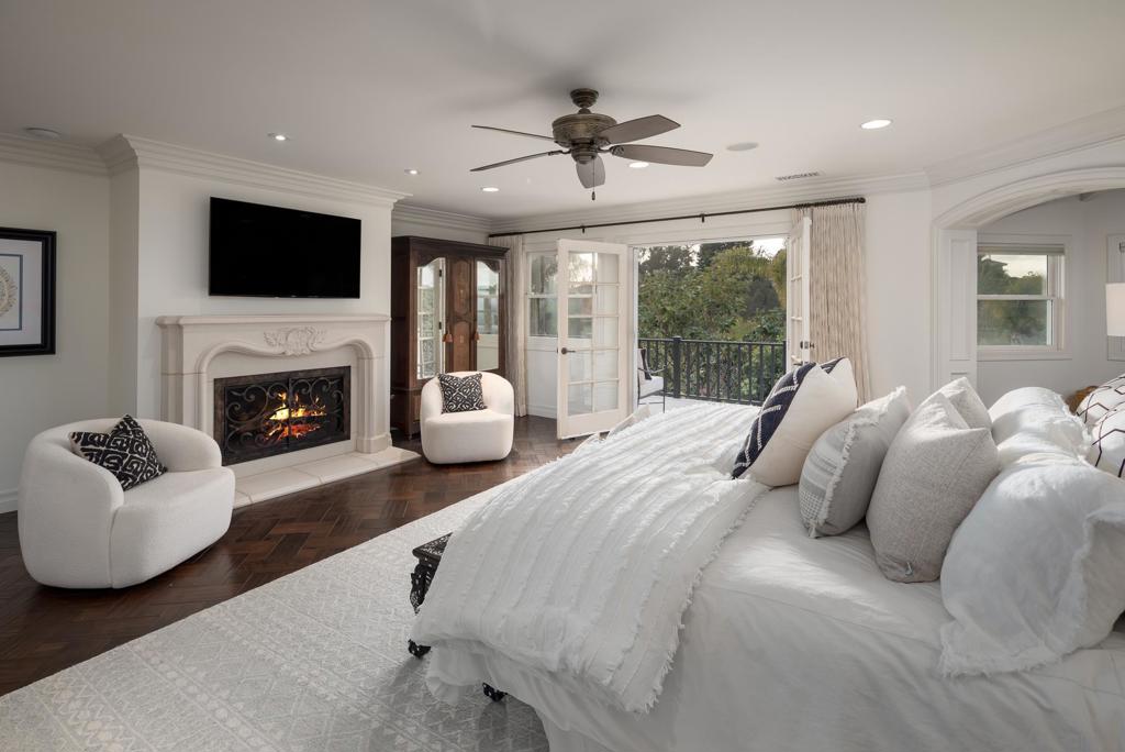 6155 Avenida Cuatro Vientos