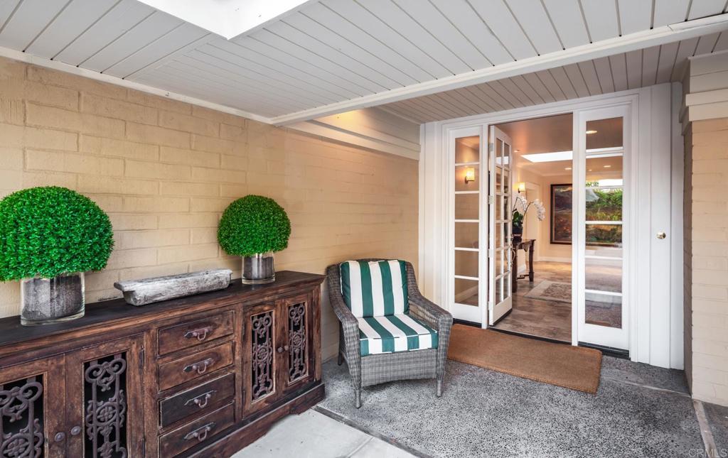 5808 Via de La Cumbre