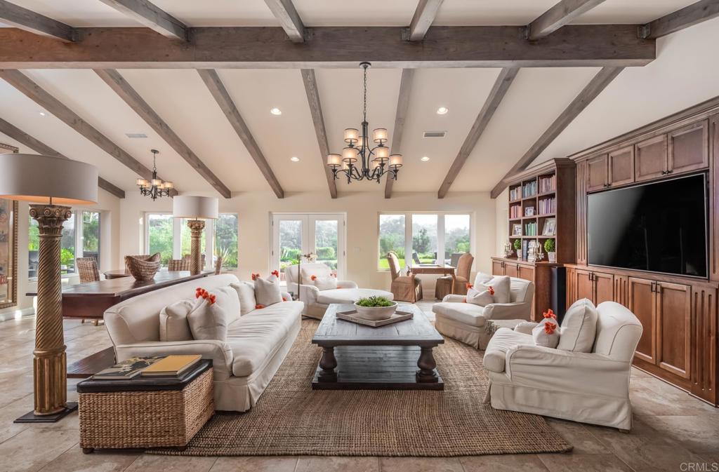 5808 Via de La Cumbre