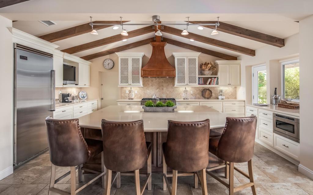 5808 Via de La Cumbre