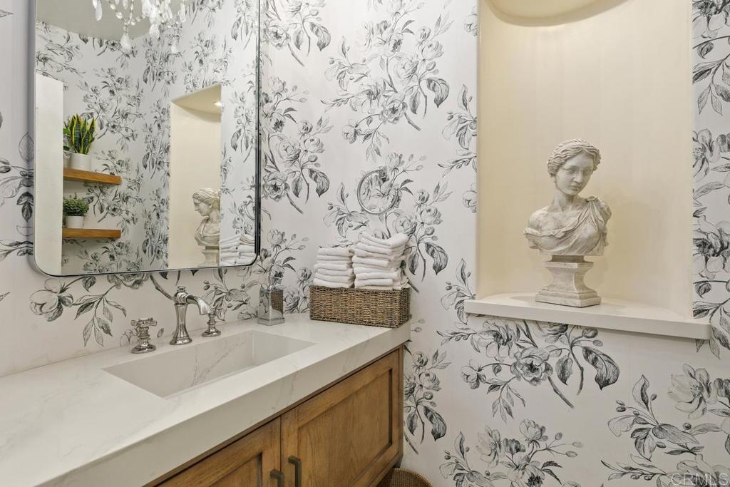 5445 Calzada del Bosque