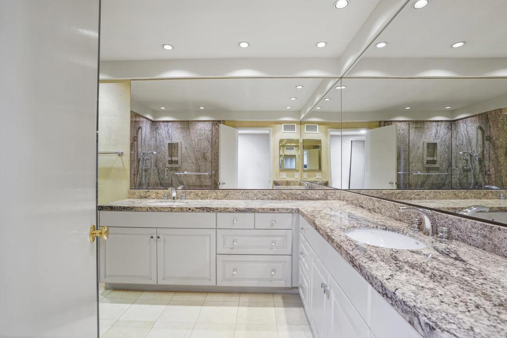 4074 Avenida Brisa