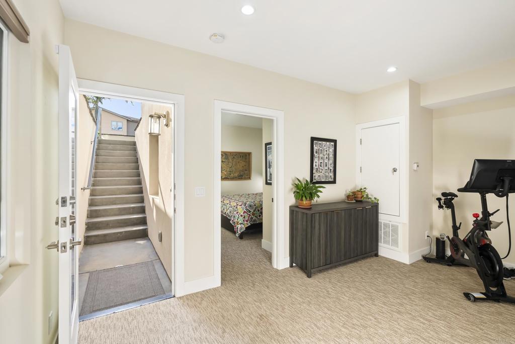 2319 Cambridge