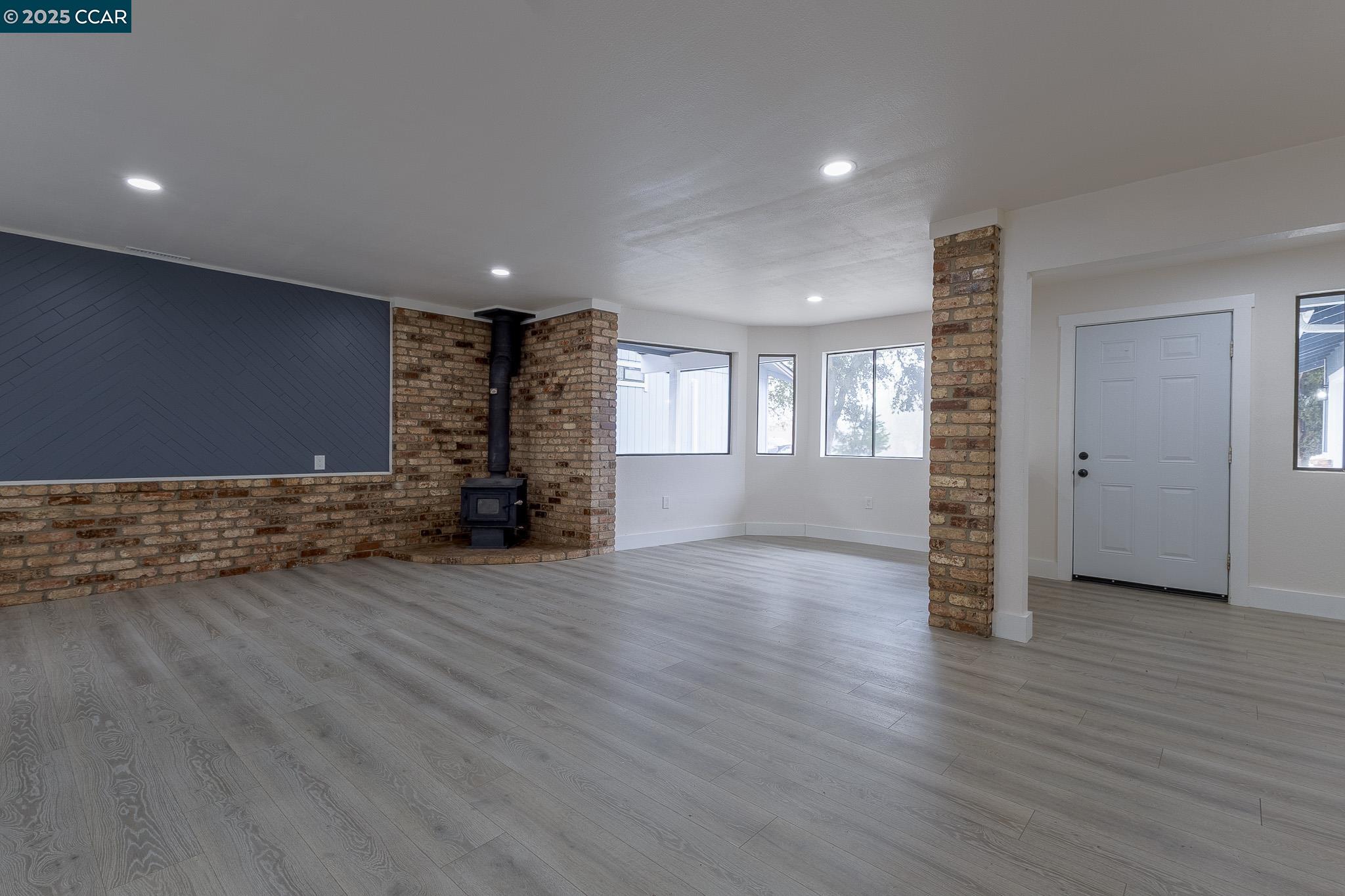 19896 Bear Valley Rd