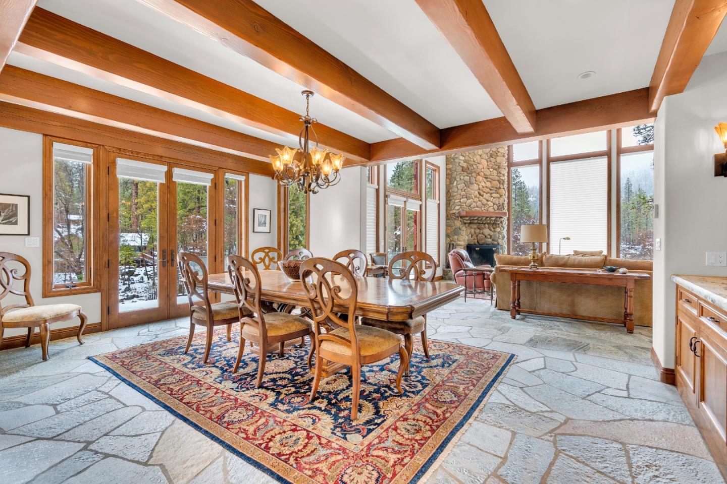 7899 Forest Drive