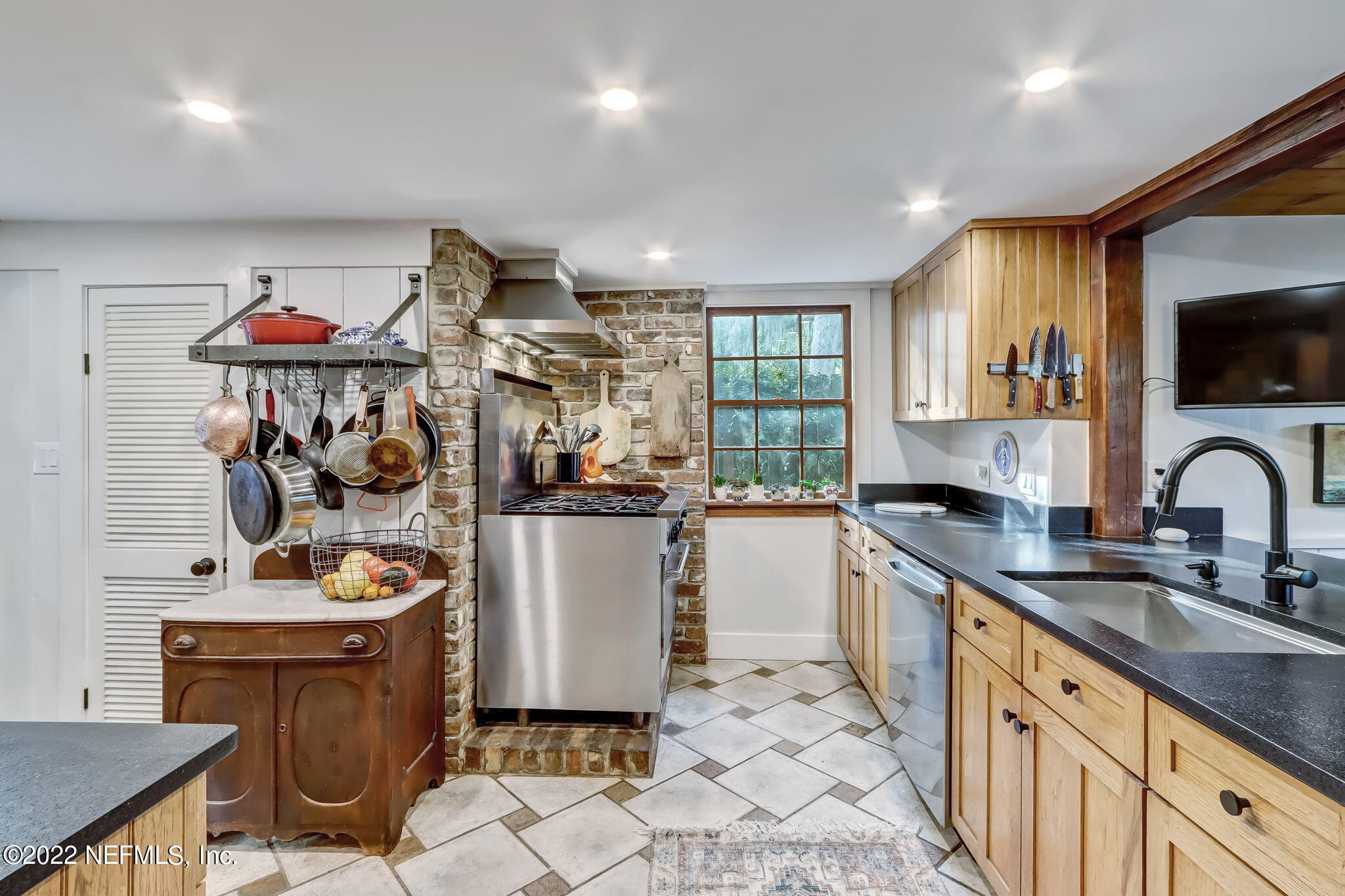 3602 RIVER HALL Drive