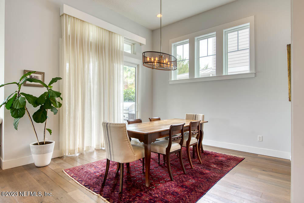 52 LAGOON COURSE Avenue