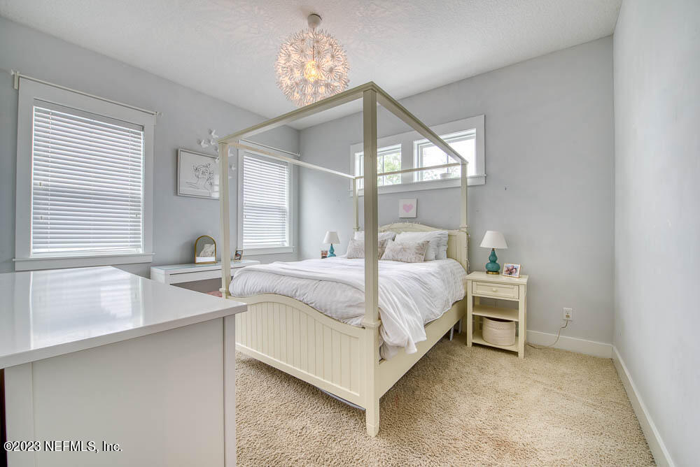 52 LAGOON COURSE Avenue