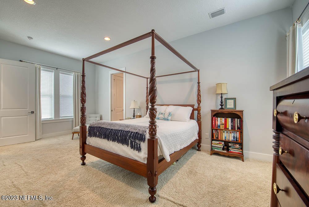 52 LAGOON COURSE Avenue