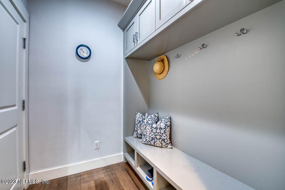 52 LAGOON COURSE Avenue