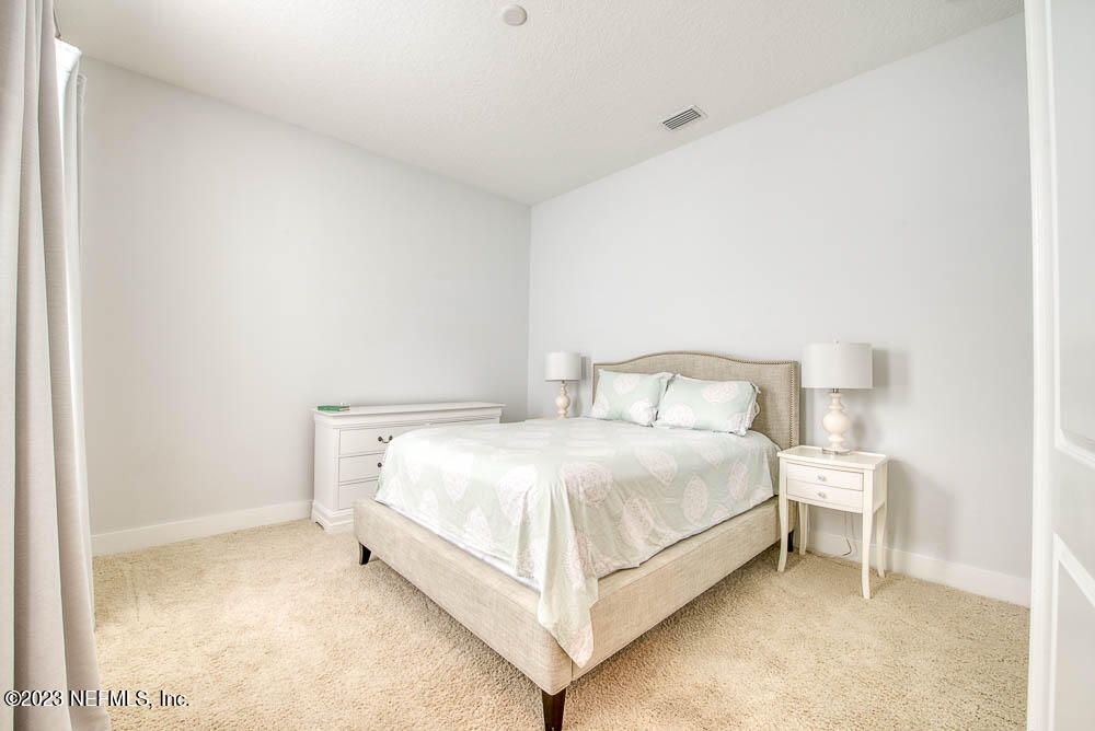 52 LAGOON COURSE Avenue