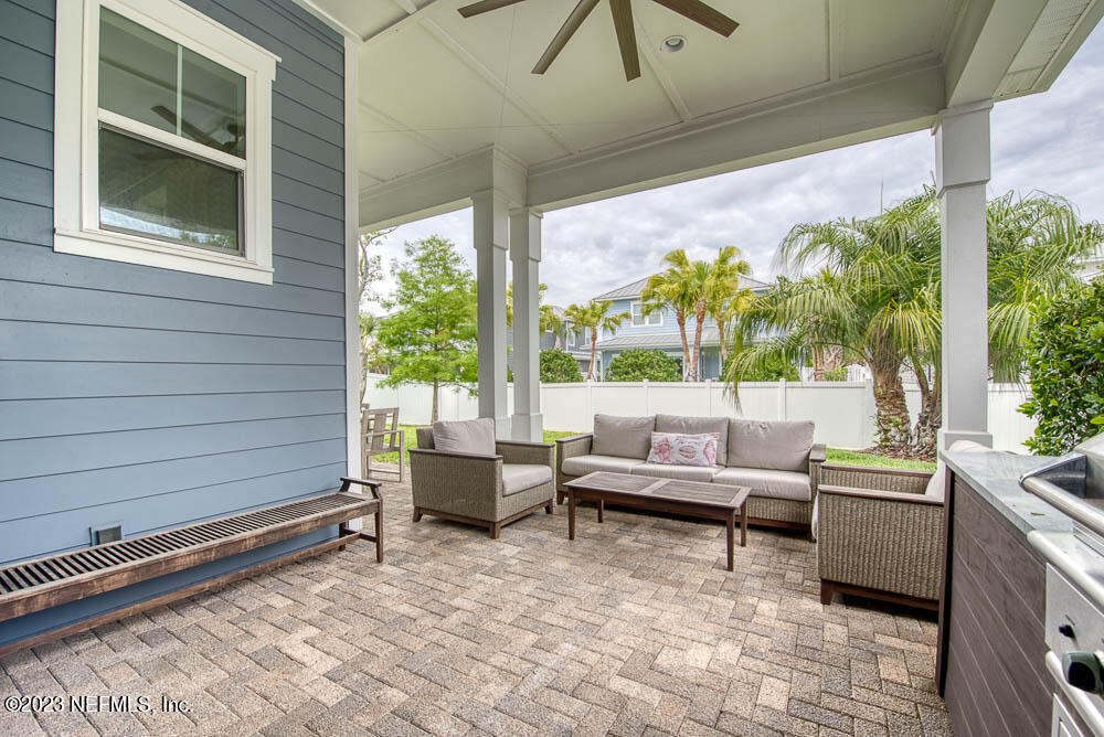 52 LAGOON COURSE Avenue