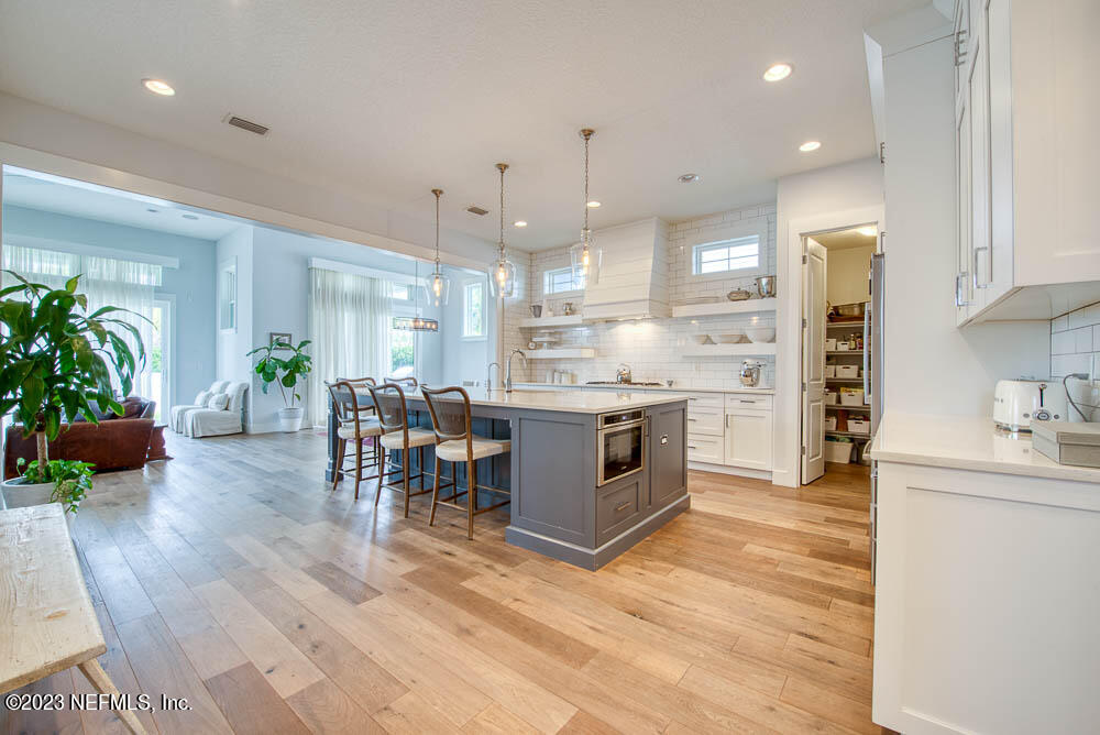 52 LAGOON COURSE Avenue