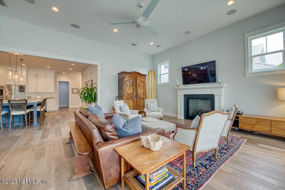 52 LAGOON COURSE Avenue