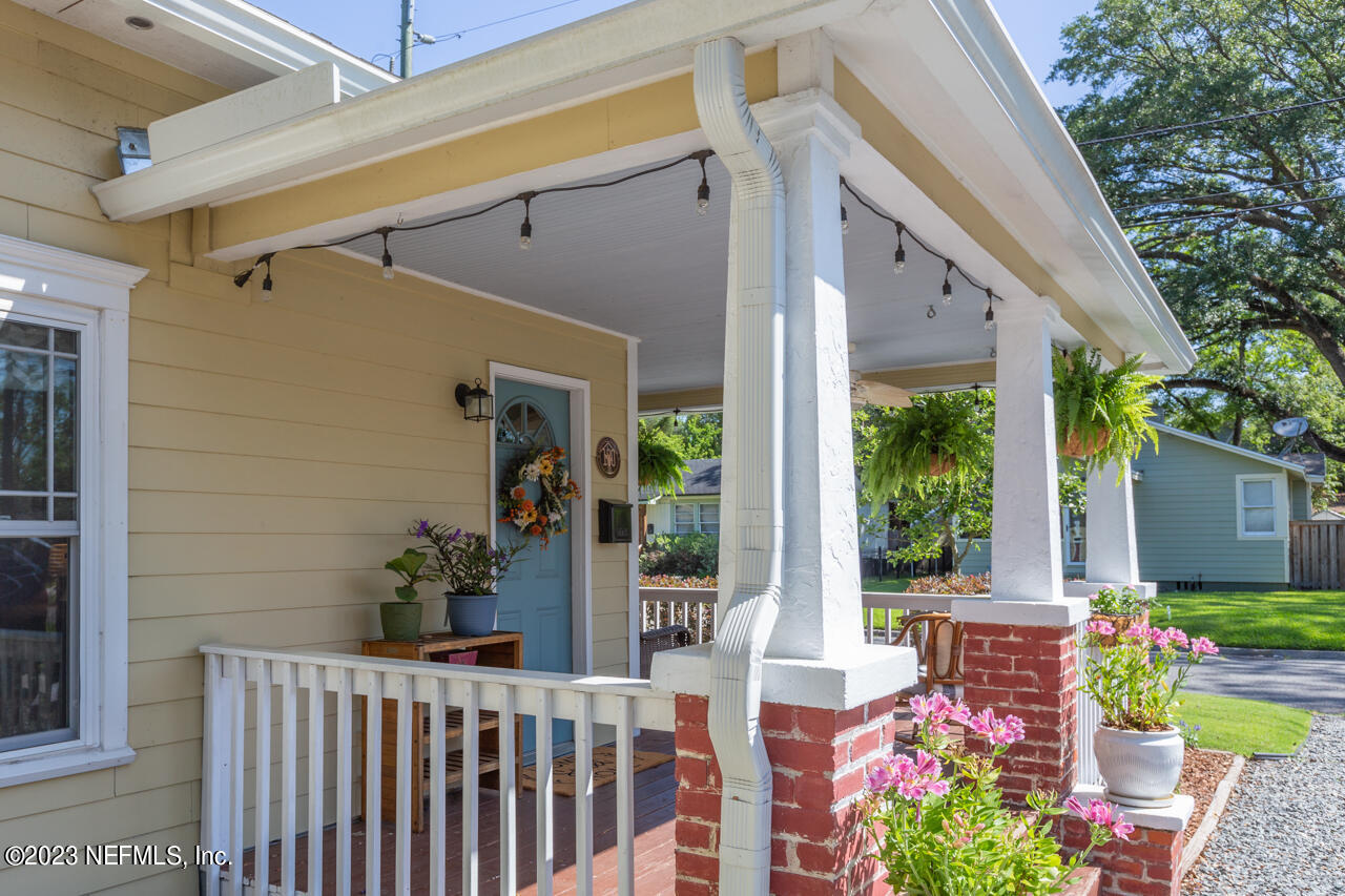 1418 RENSSELAER Avenue