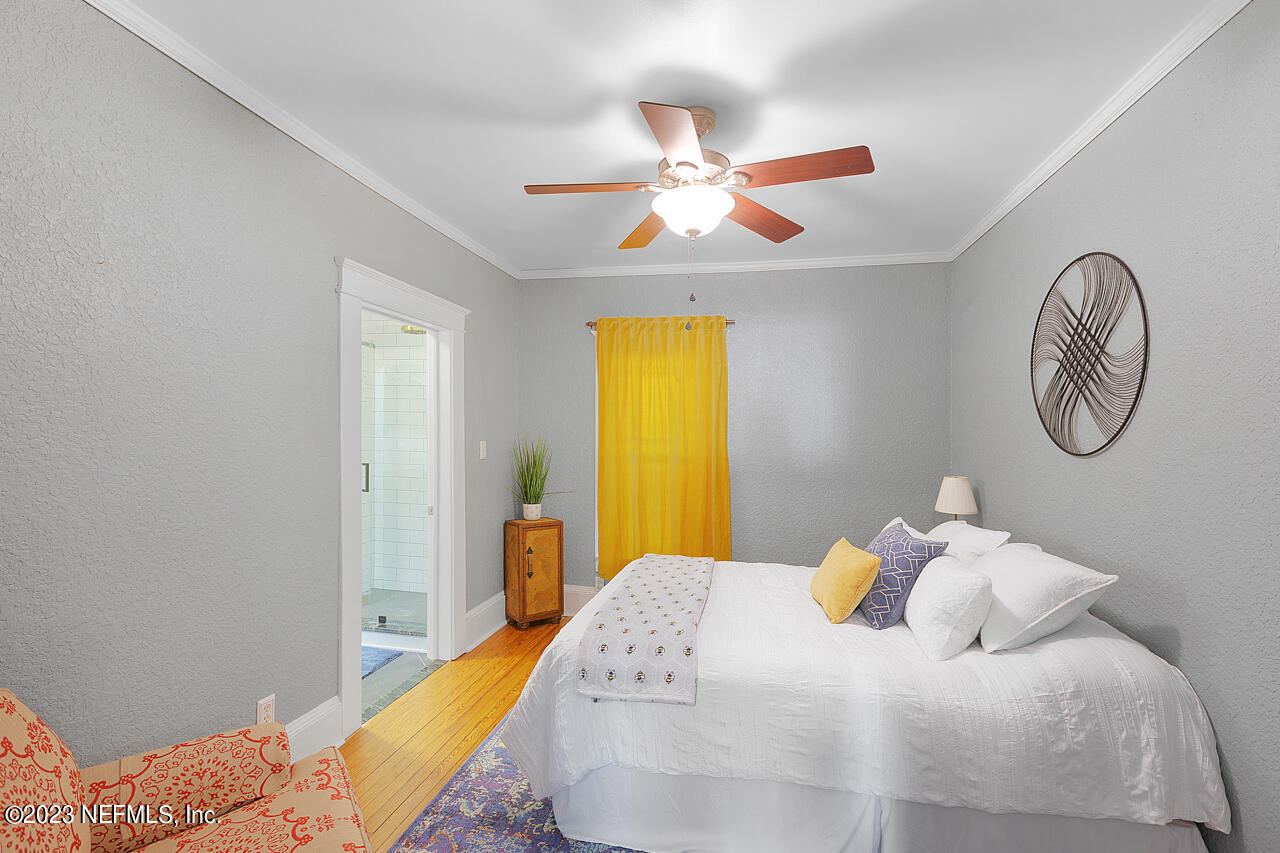 1418 RENSSELAER Avenue