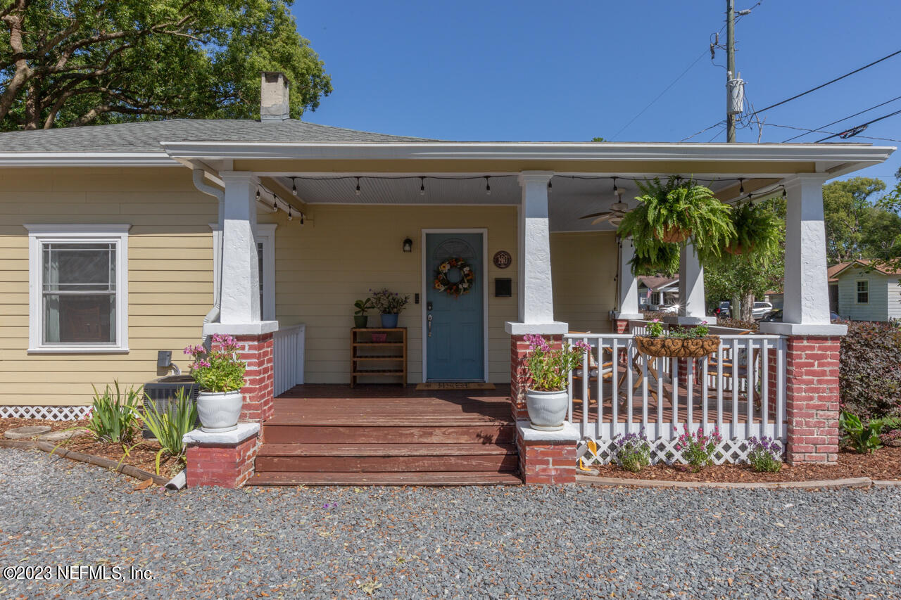 1418 RENSSELAER Avenue