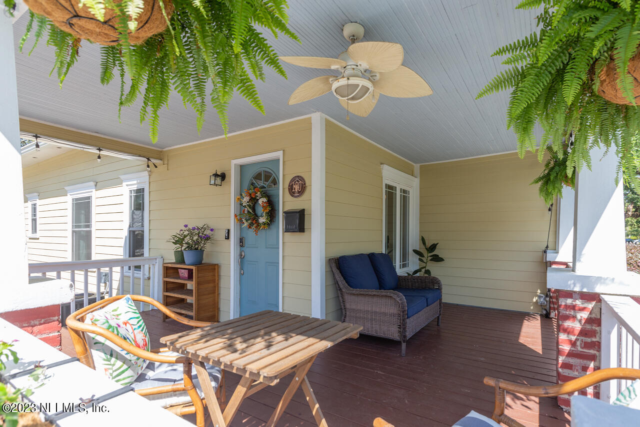 1418 RENSSELAER Avenue