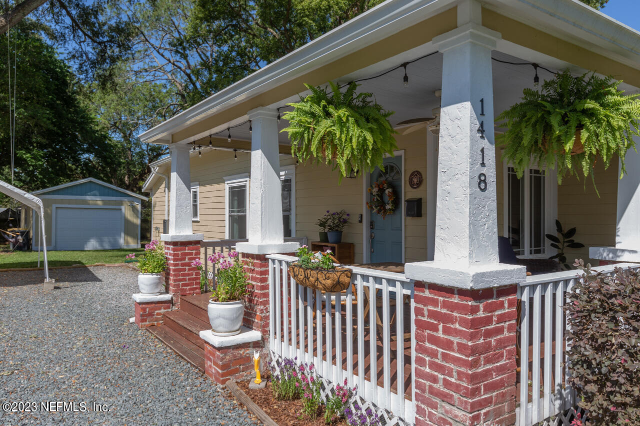 1418 RENSSELAER Avenue