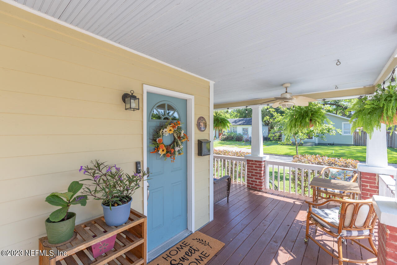 1418 RENSSELAER Avenue