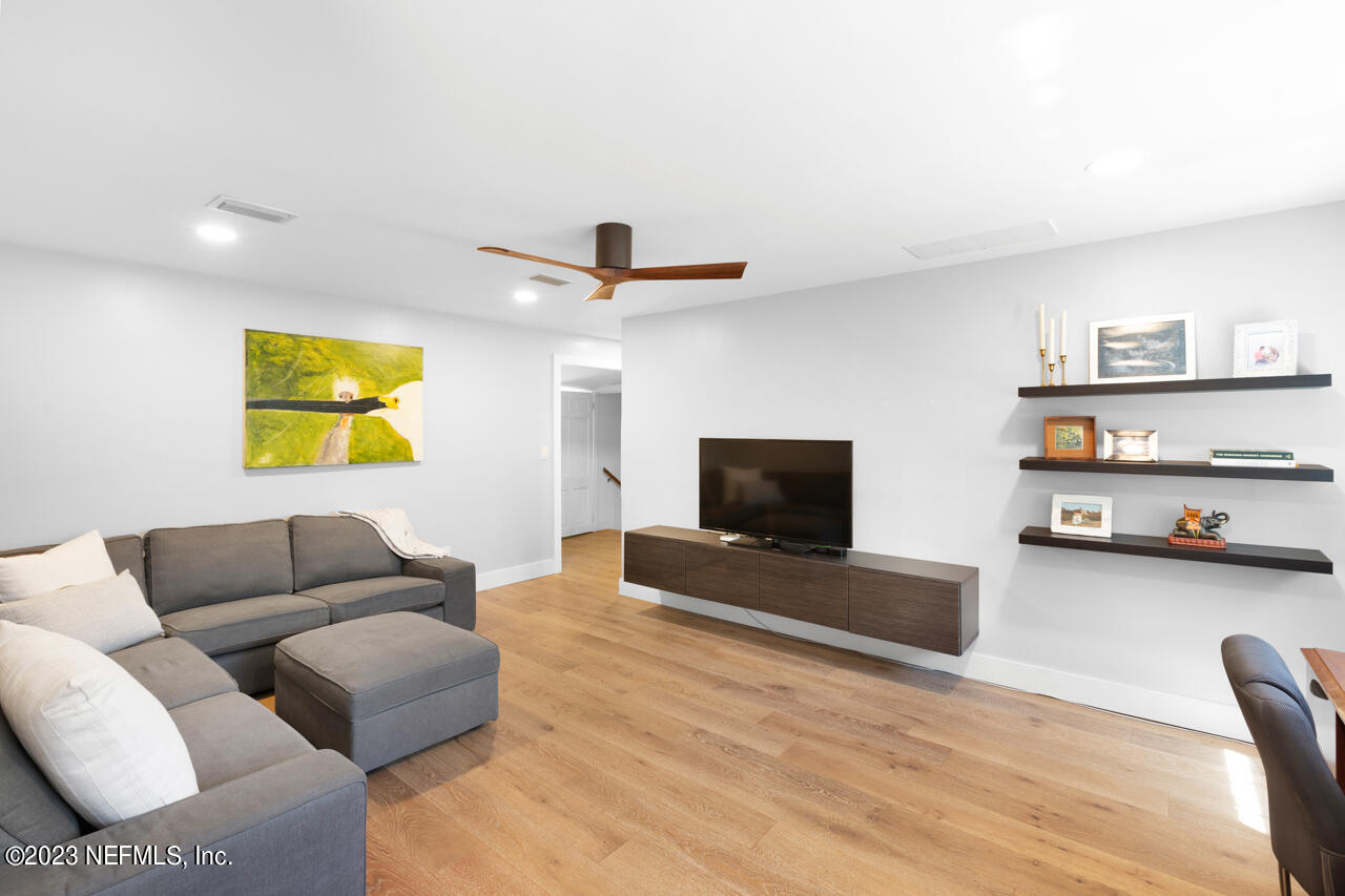 3602 RIVER HALL Drive