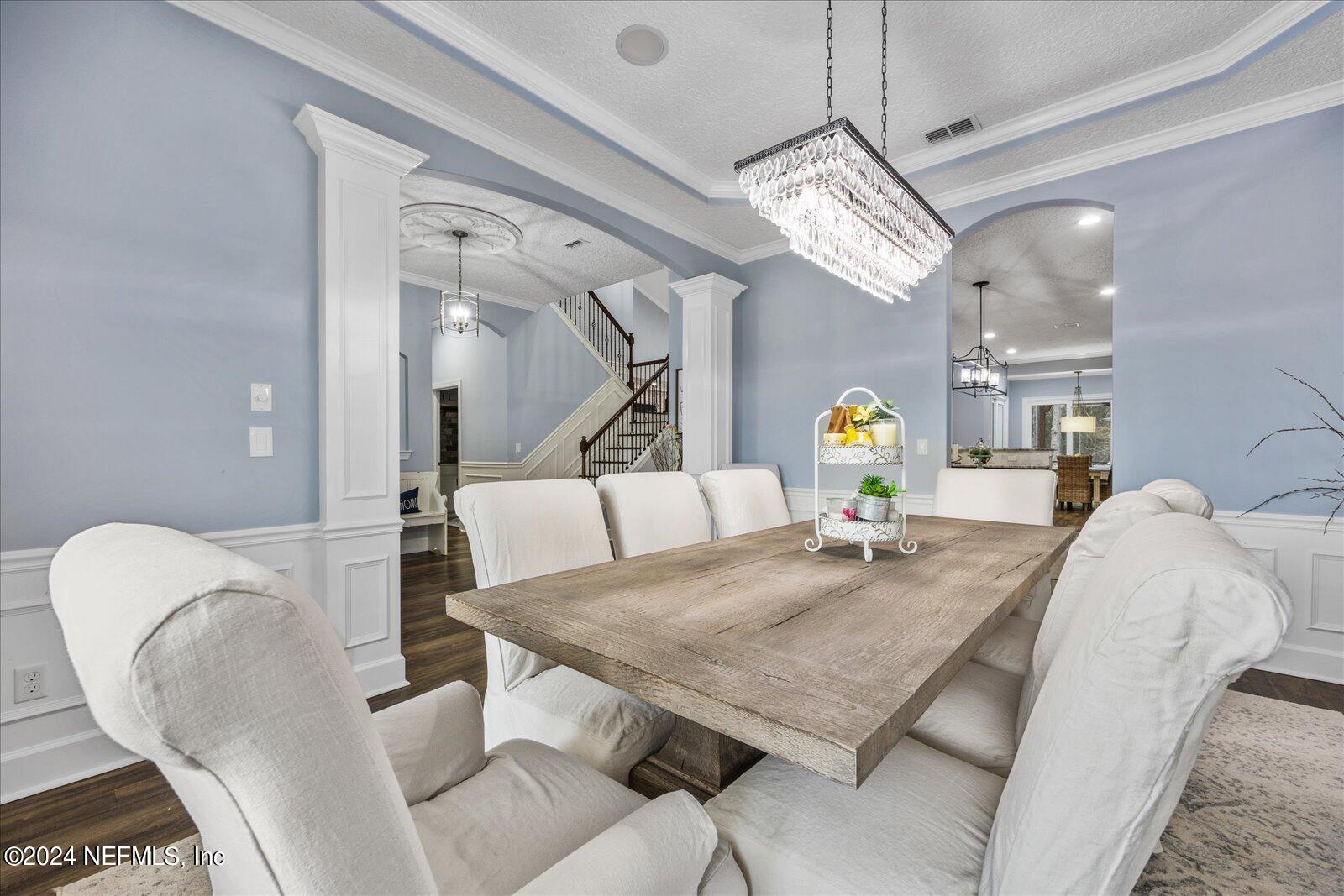 1627 CROOKED OAK Drive