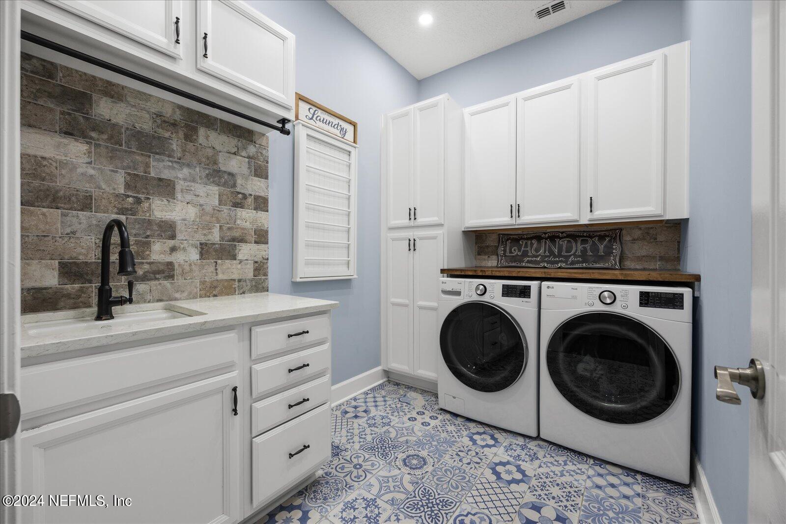 1627 CROOKED OAK Drive