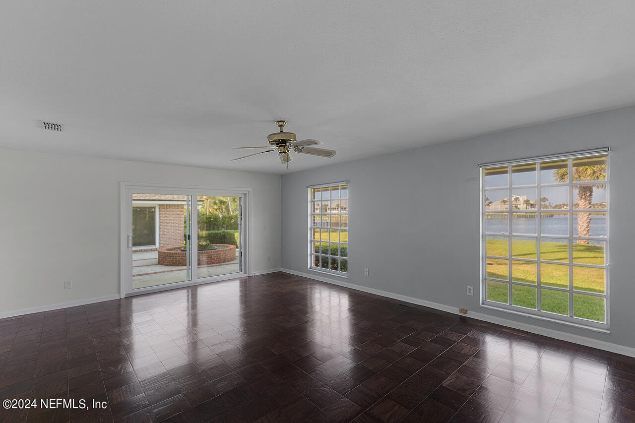 185 SAN JUAN DR Drive