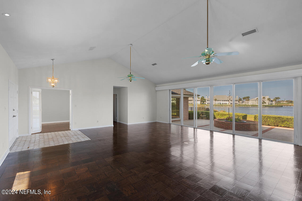 185 SAN JUAN DR Drive