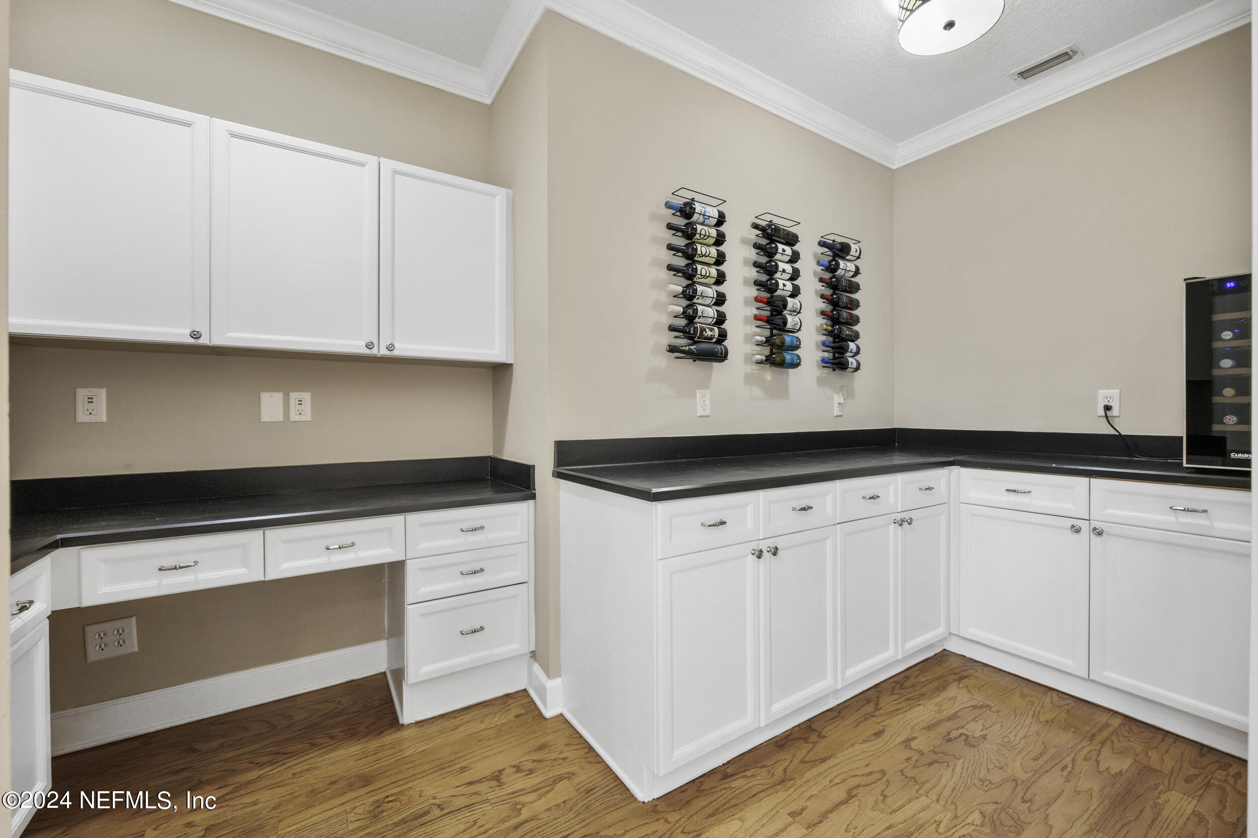 1412 S BURGANDY Trail