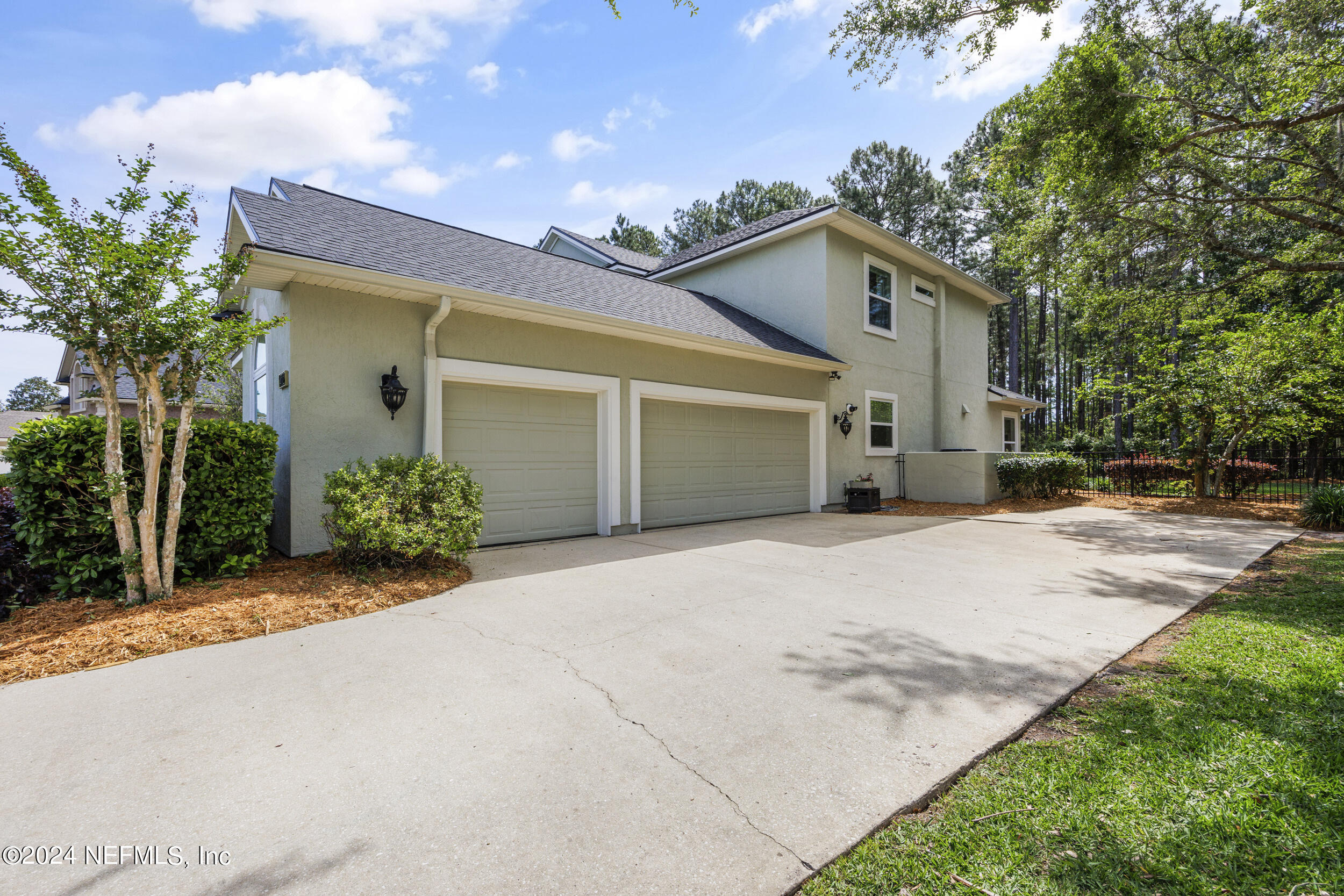 1412 S BURGANDY Trail