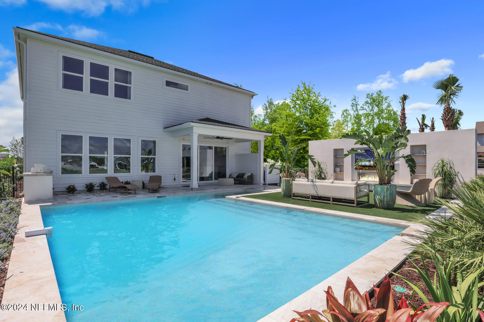 92 SIENNA PALM Drive