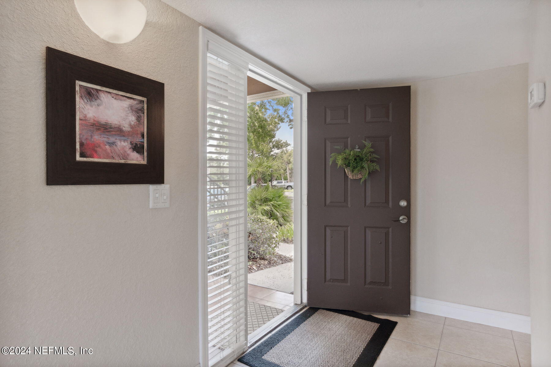 909 SHORELINE Circle