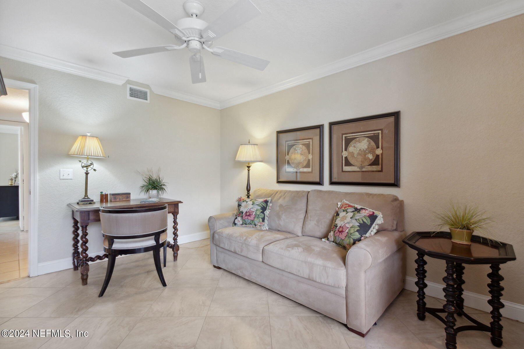 909 SHORELINE Circle