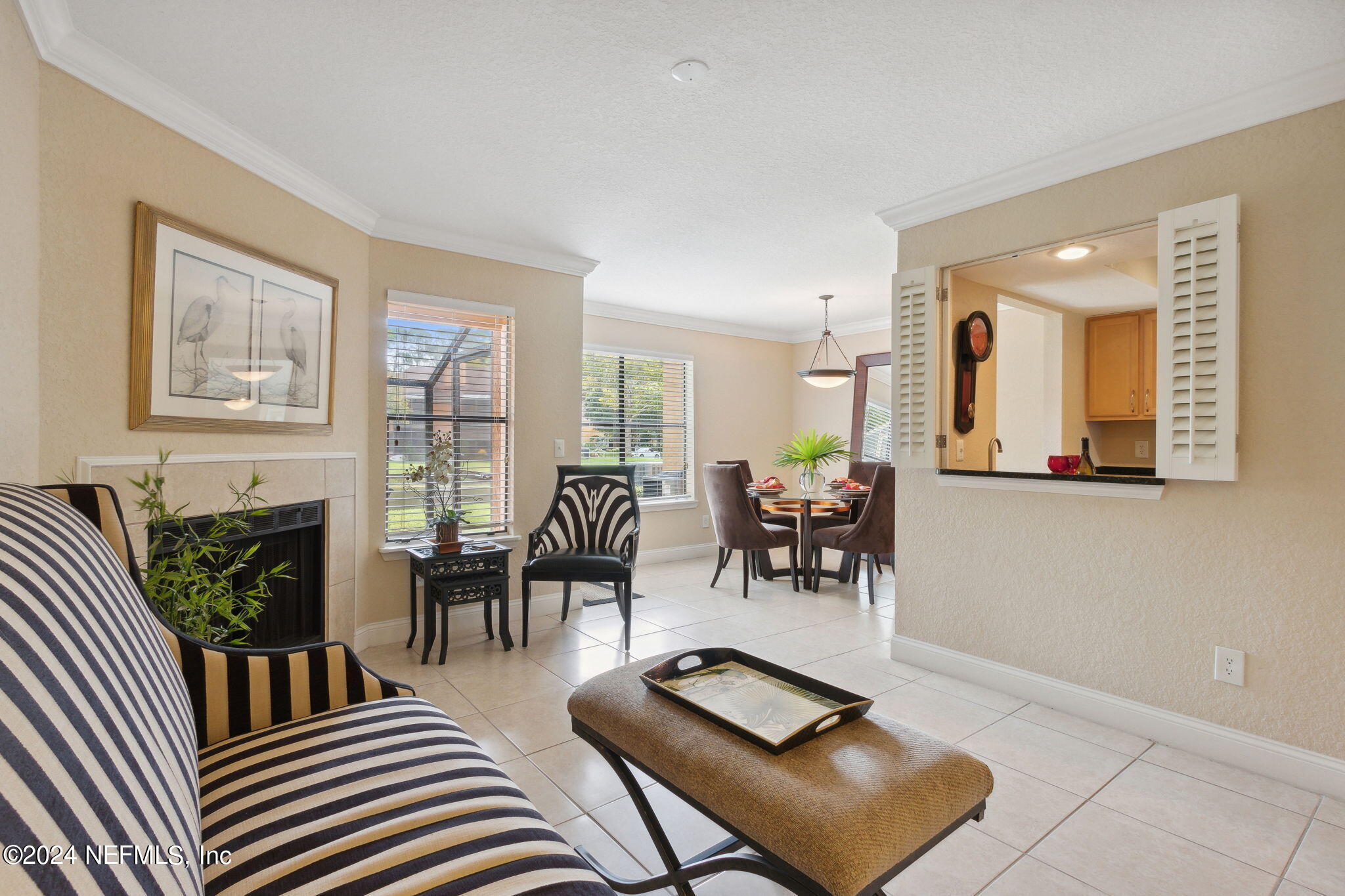 909 SHORELINE Circle