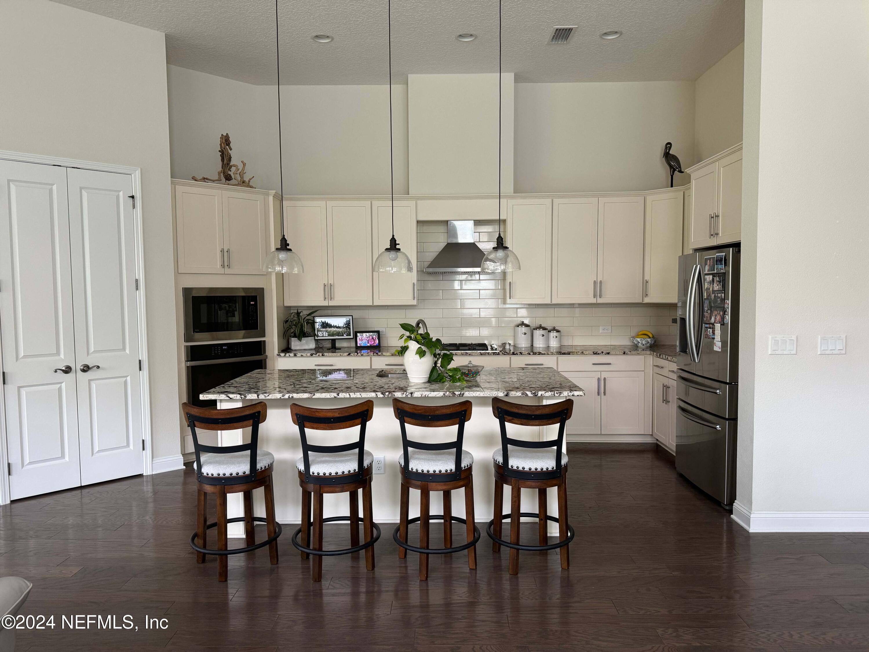 3062 PESCARA Drive