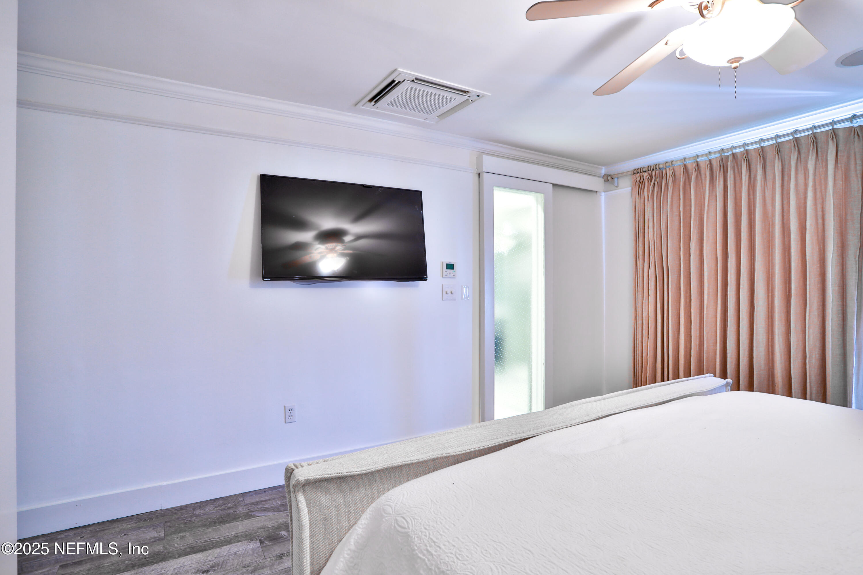 2415 COSTA VERDE Boulevard, 210