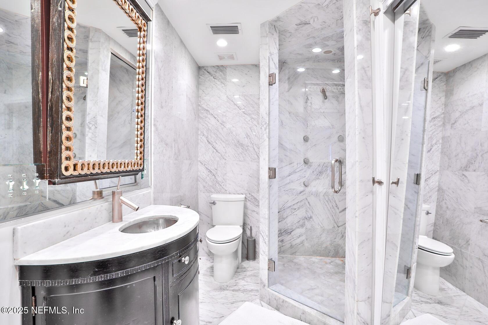 2415 COSTA VERDE Boulevard, 210