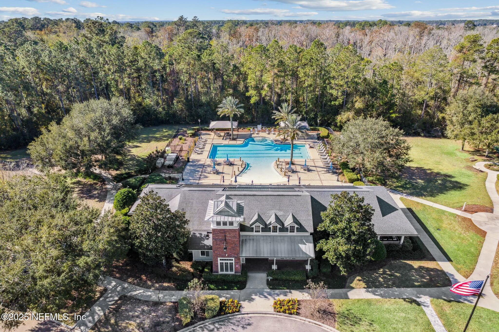 85202 FALL RIVER Parkway