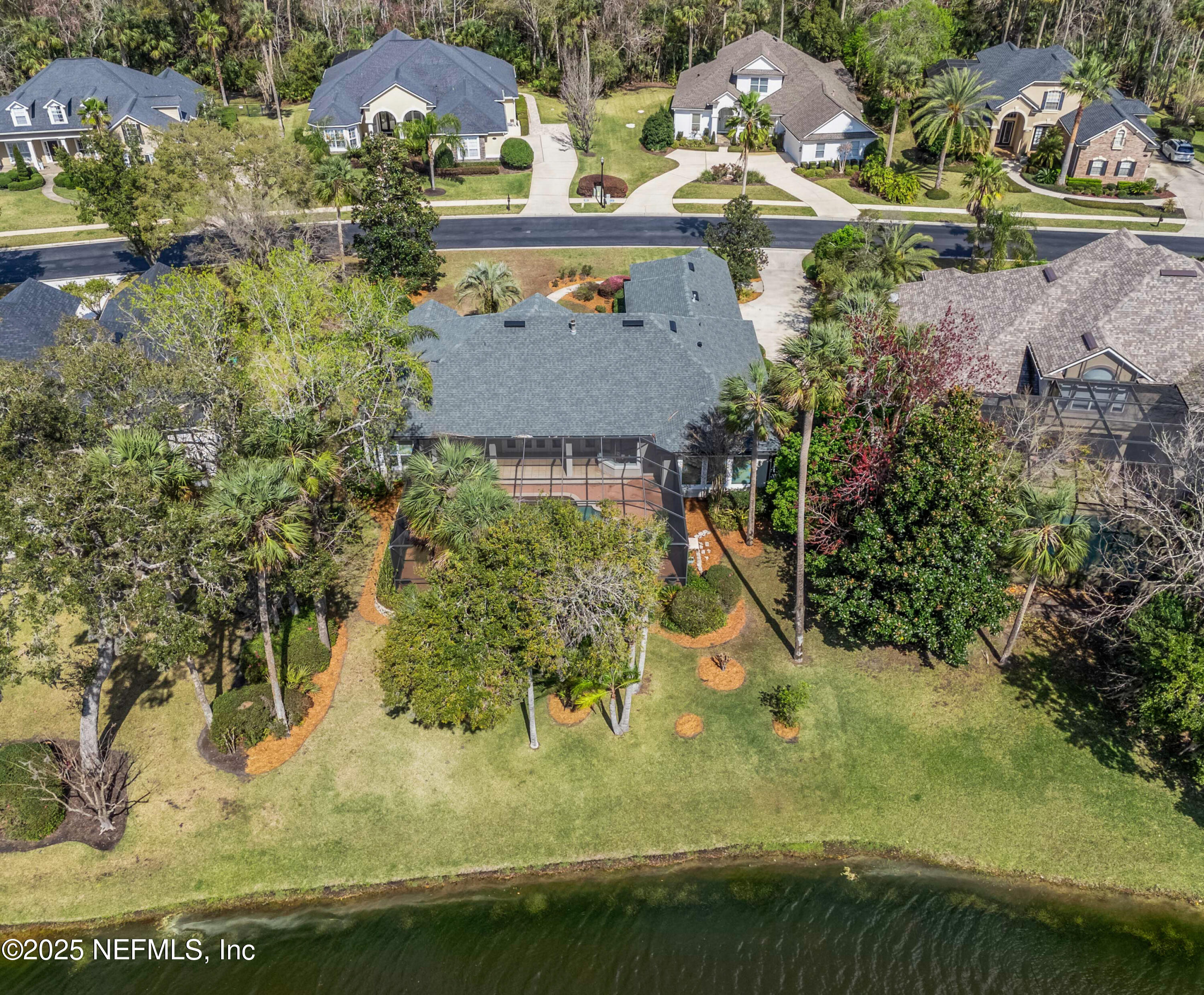 425 CLEARWATER Drive