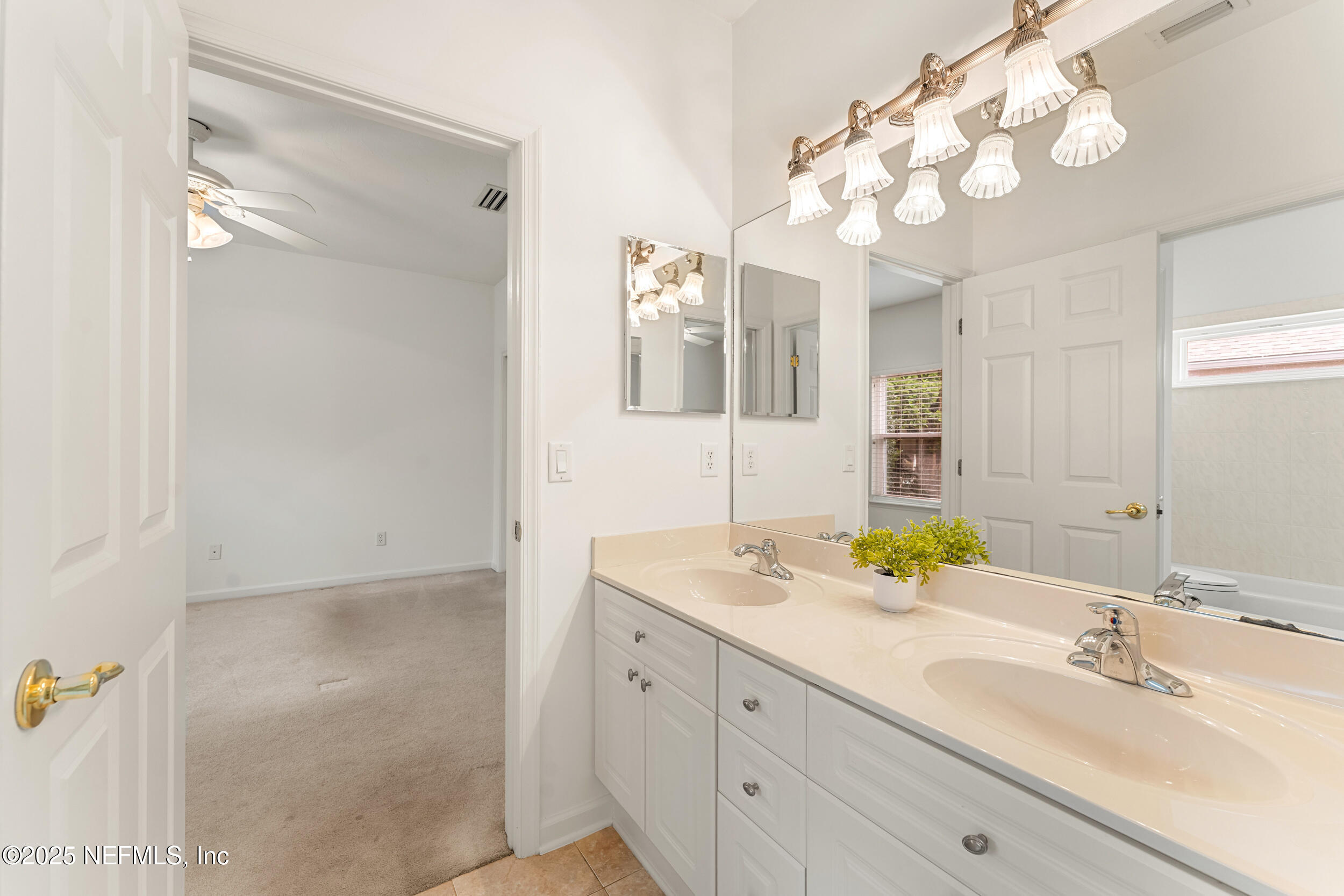 425 CLEARWATER Drive