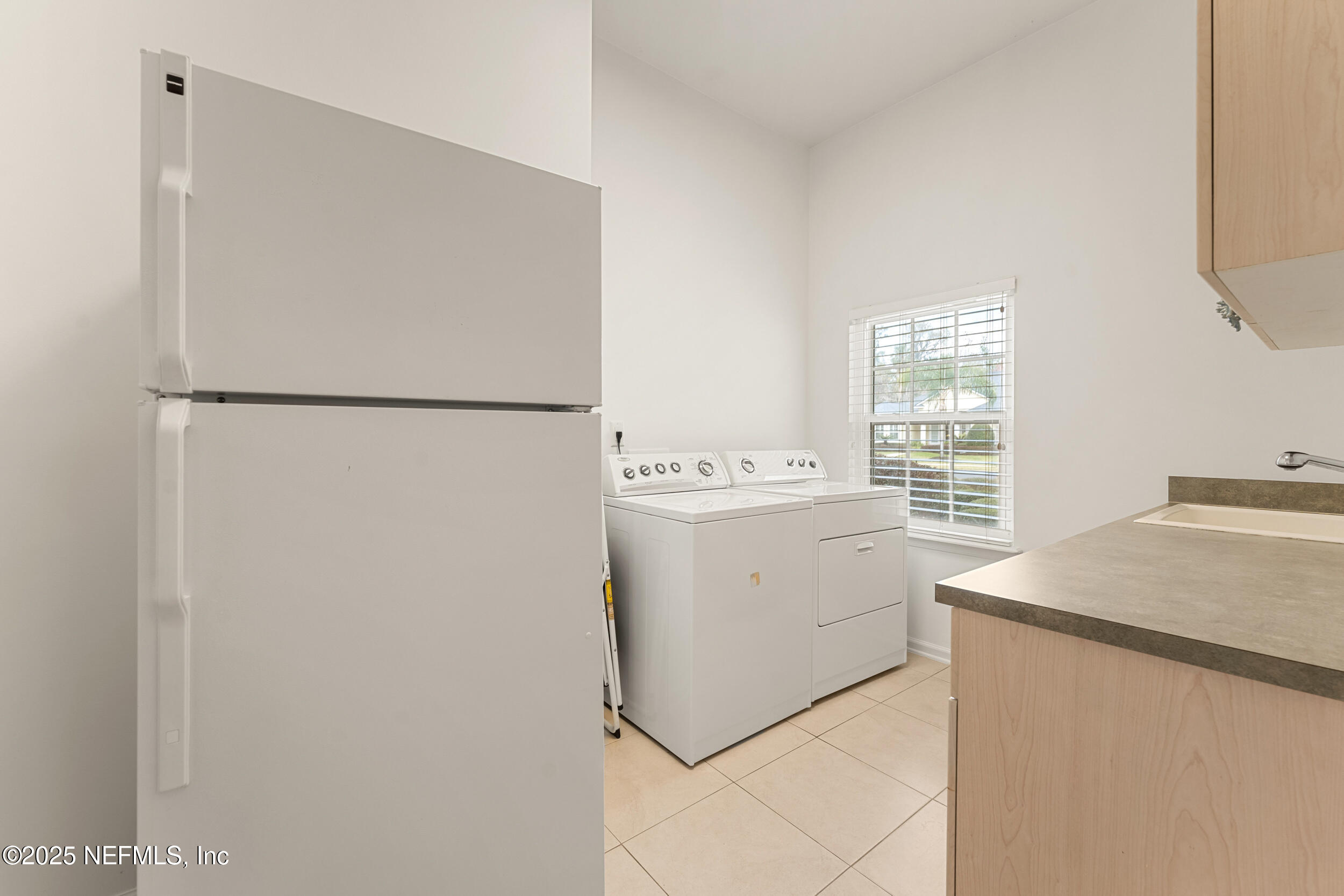 425 CLEARWATER Drive