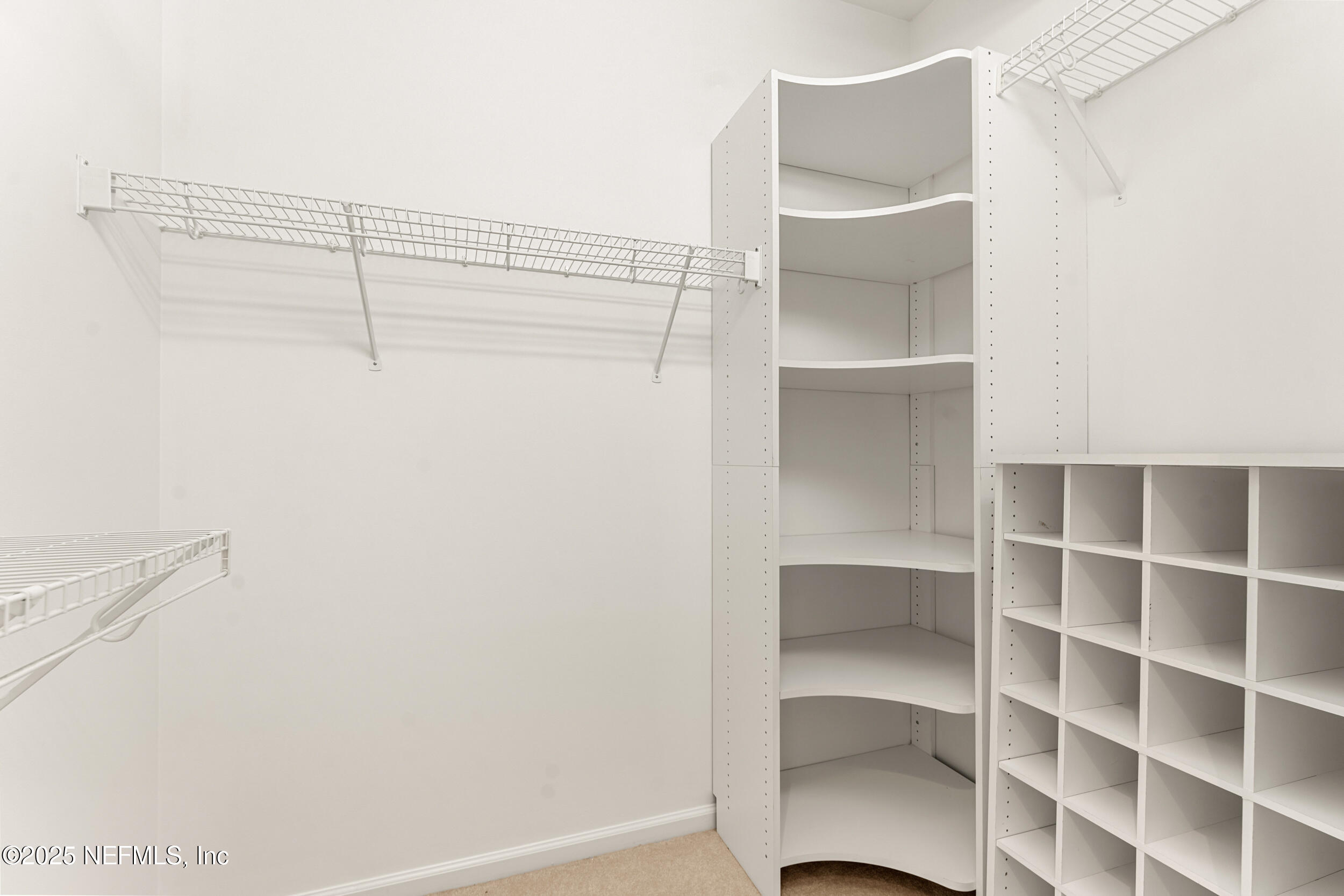 425 CLEARWATER Drive