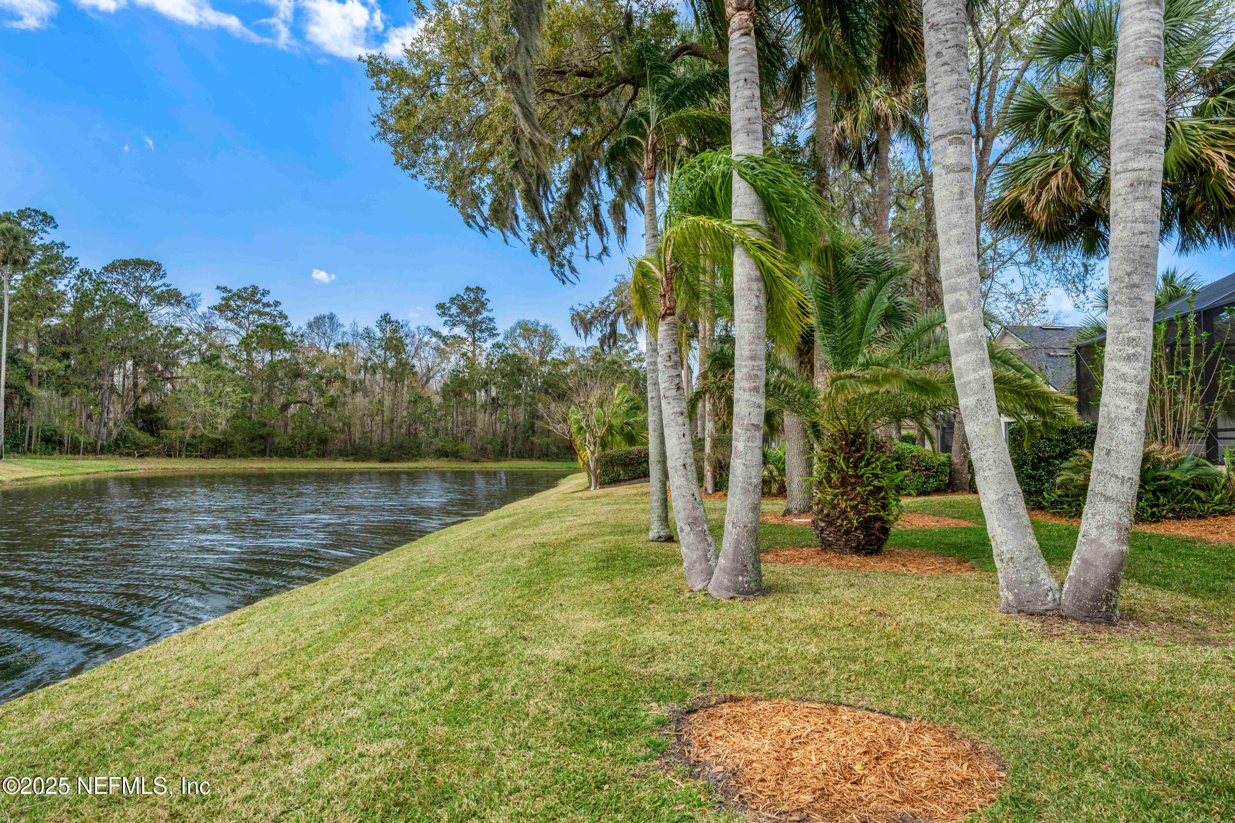 425 CLEARWATER Drive